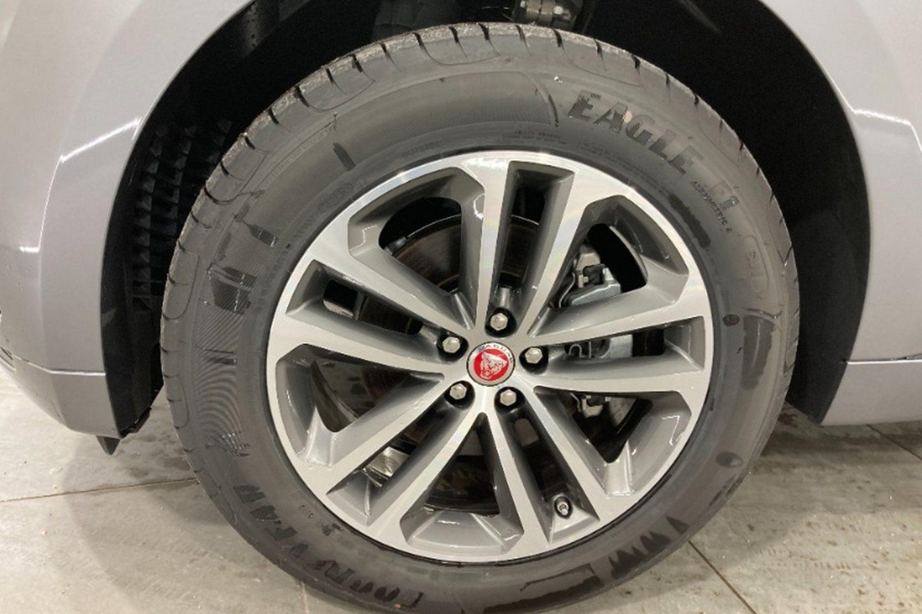 Jaguar F-Pace 2020 photo 7