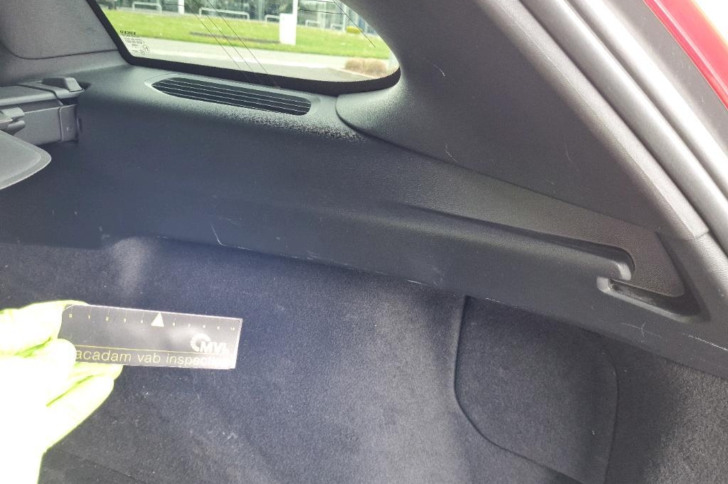 Volvo V60 2017 фото 16