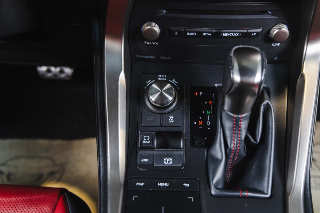 Lexus NX 300 F Sport 2018 photo 31