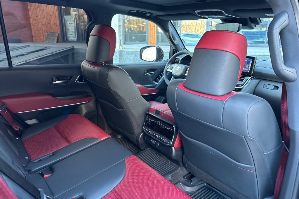 Toyota Land Cruiser 300 GUARD B6 2021 фото 17