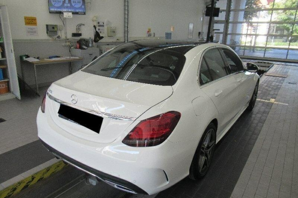 Mercedes-AMG C-Klasse 2019 photo 2