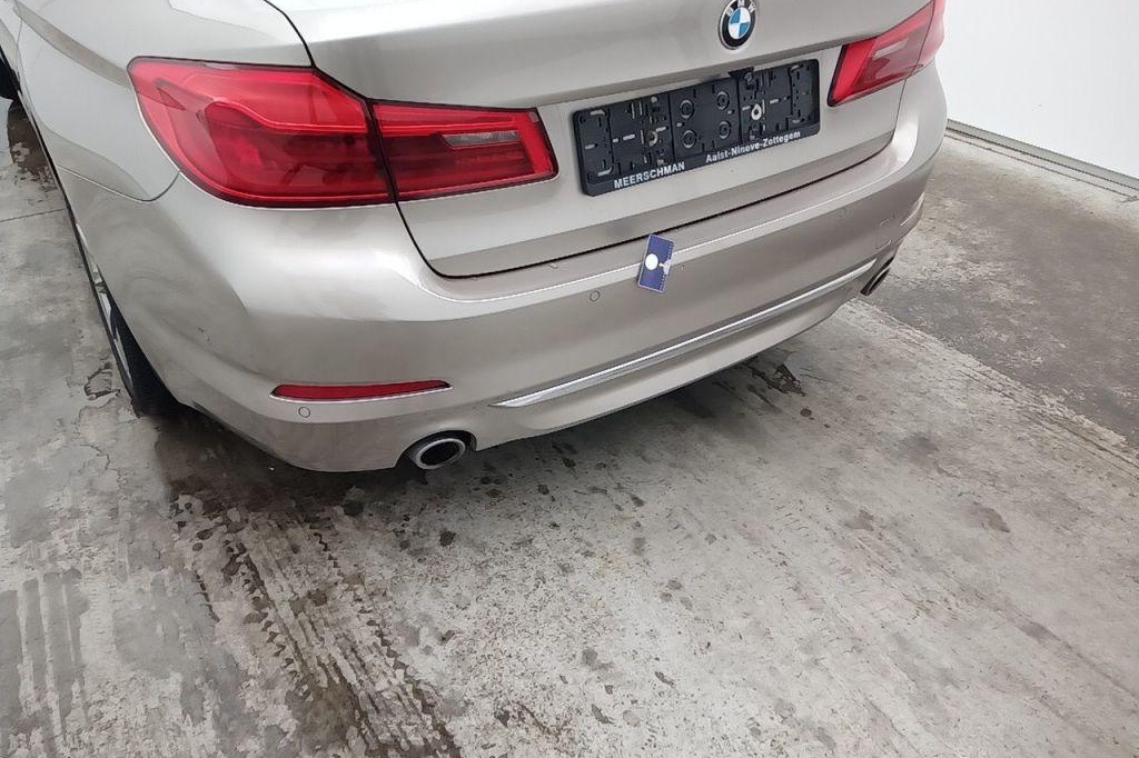 BMW 5 Series 2017 фото 38