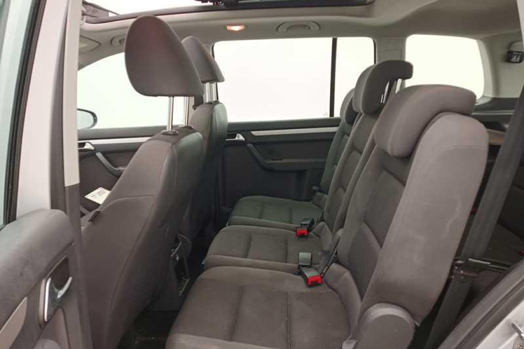 Volkswagen Touran 2015 photo 5