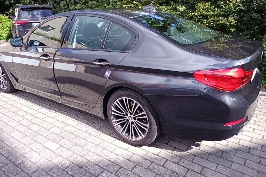 BMW 5 Series 2018 photo 31