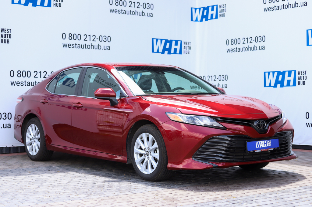 Toyota Camry LE 2017 фото 28