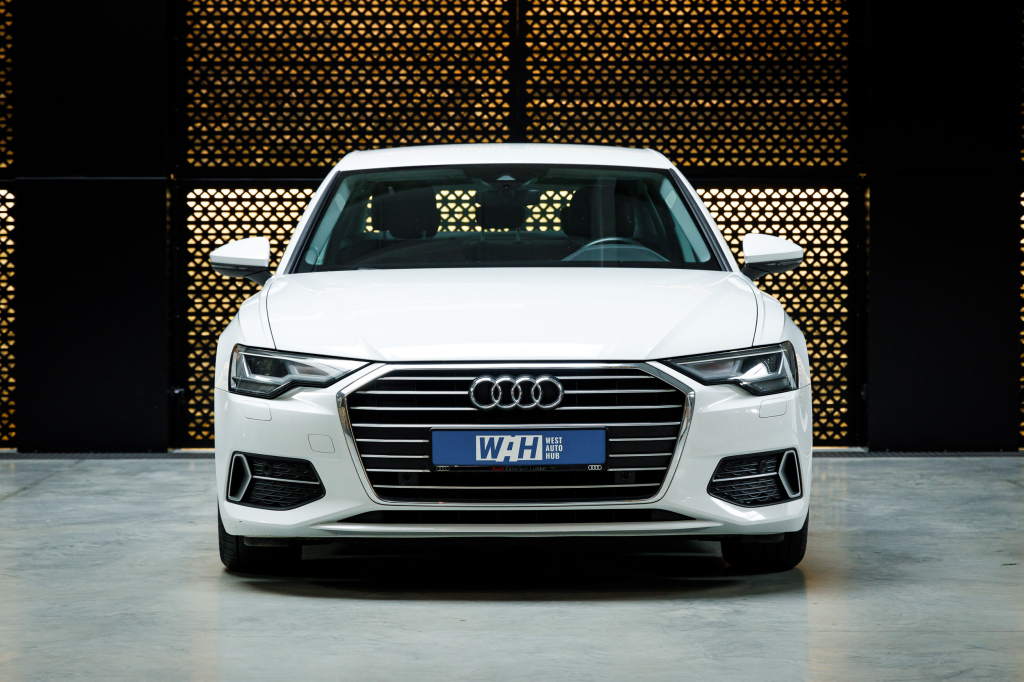 Audi A6 2019 фото 1