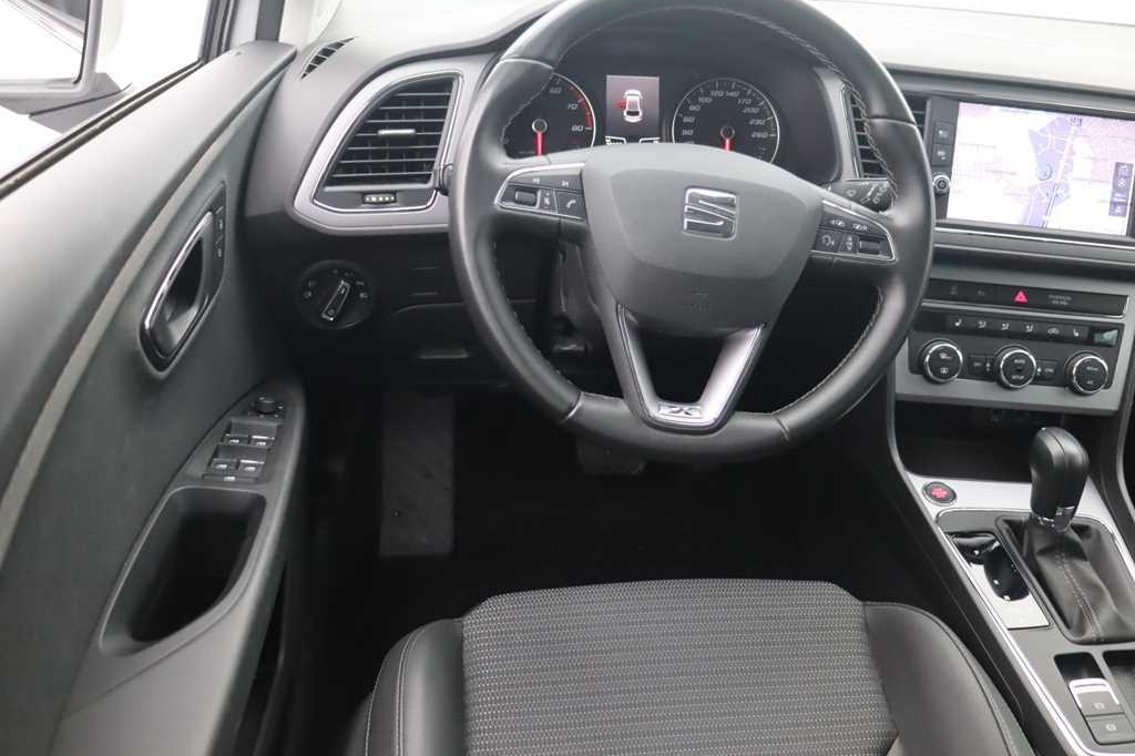 SEAT Leon 2017 photo 5