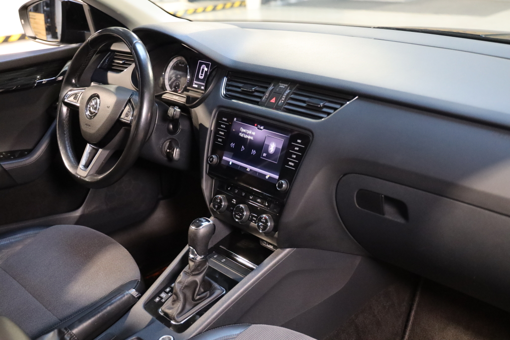 Skoda Octavia 2019 фото 8