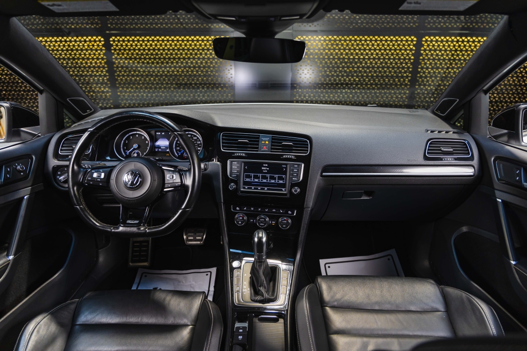 Volkswagen Golf R 2017 photo 33