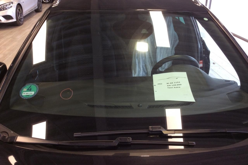 Opel Astra 2018 фото 10