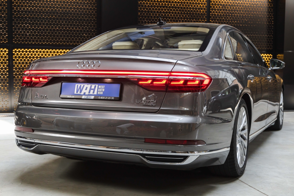 Audi A8 L 2018 фото 8