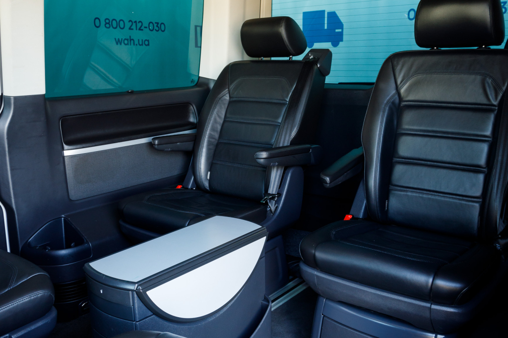 Volkswagen Multivan Highline 2016 photo 25