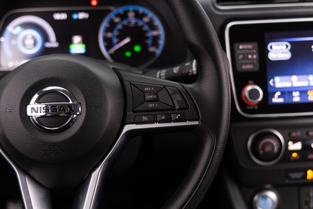 Nissan Leaf 2021 фото 19