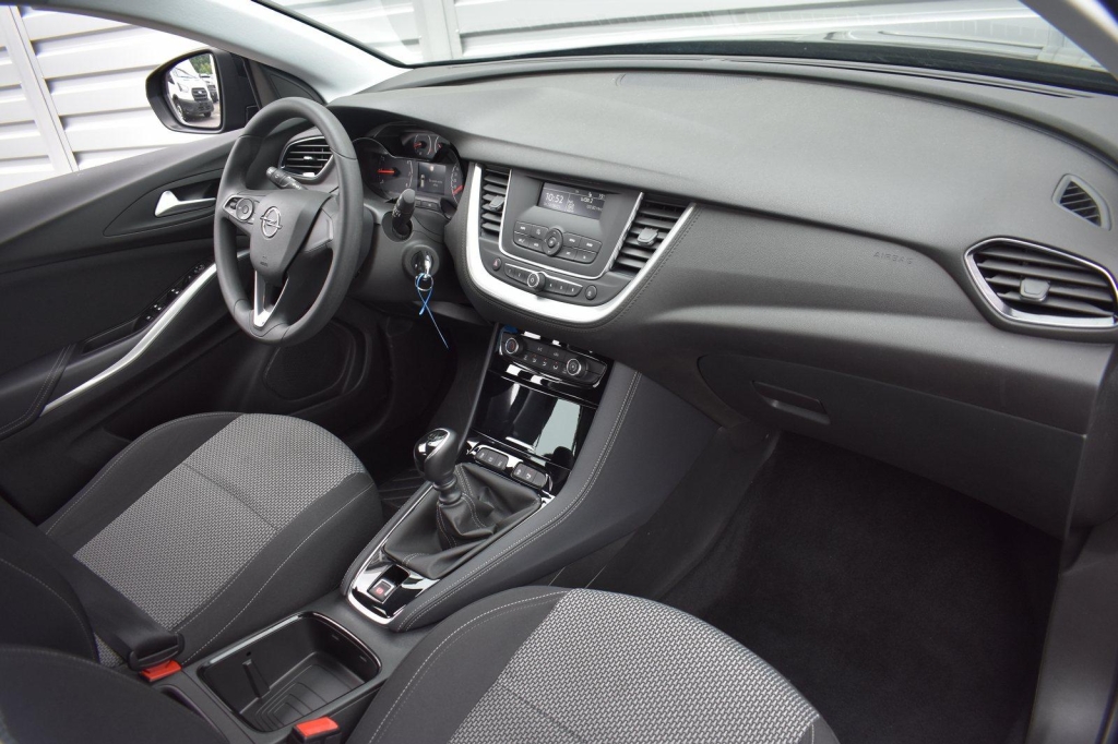 Opel Grandland X 2019 фото 1