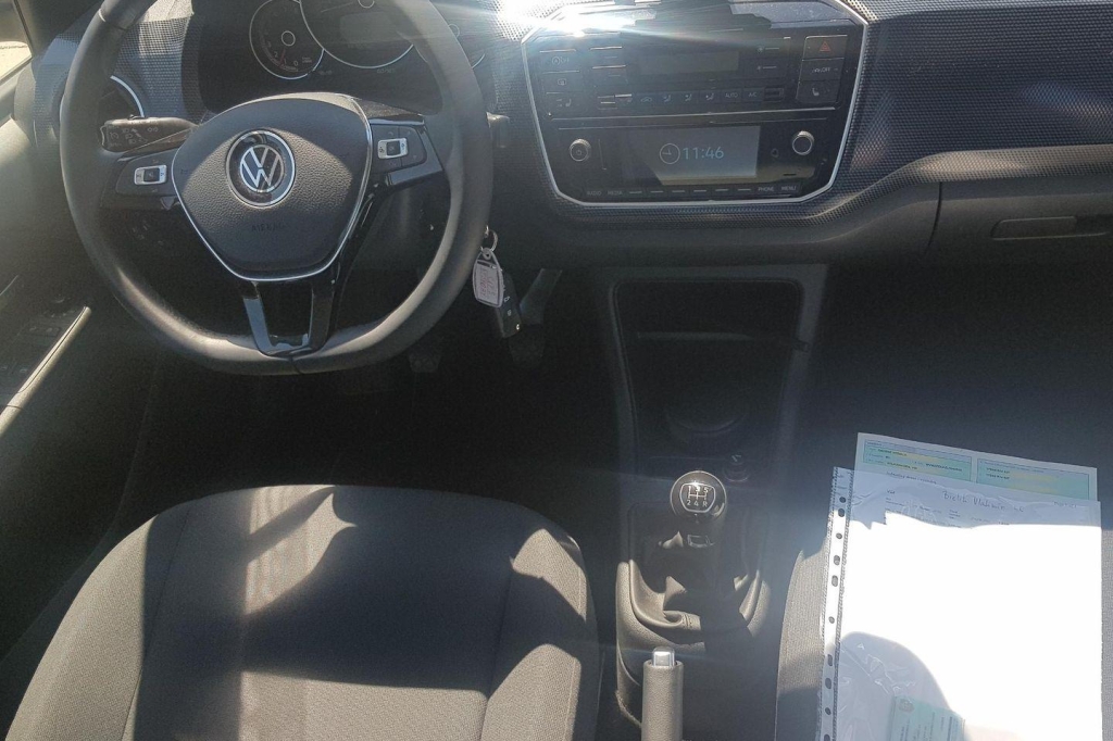 Volkswagen Up 2020 фото 3