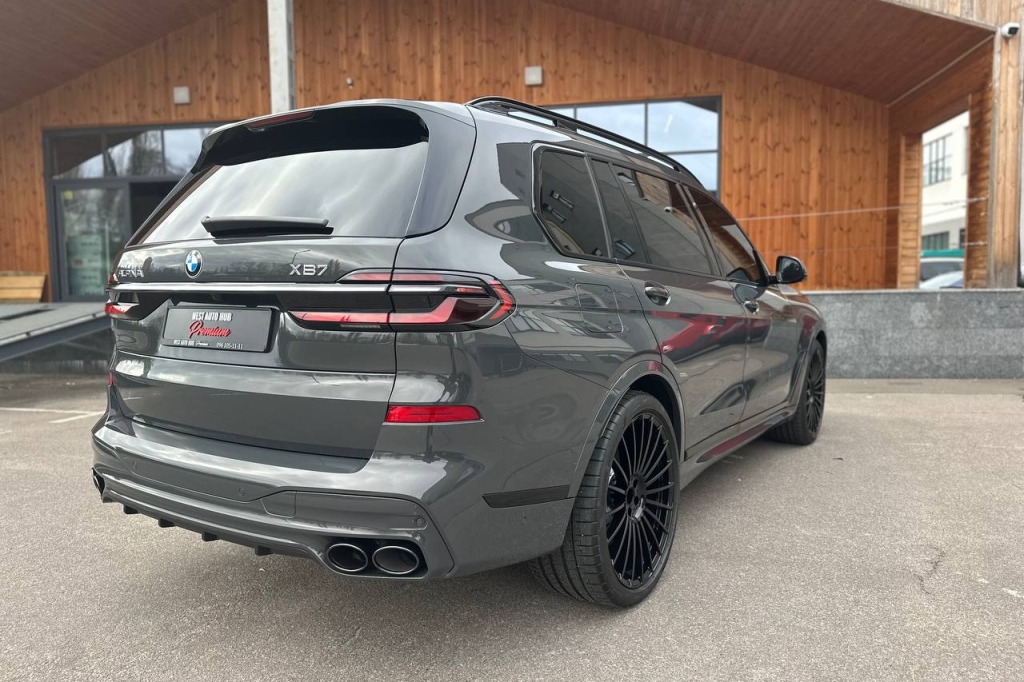 BMW-Alpina XB7 2022 фото 7
