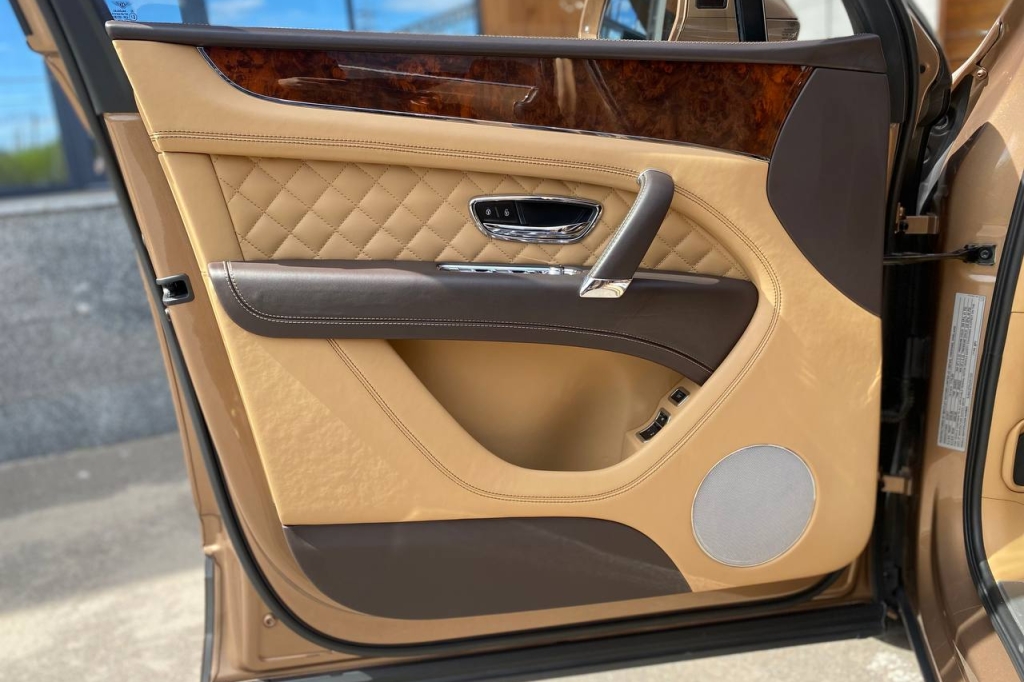 Bentley Bentayga 2017 фото 7