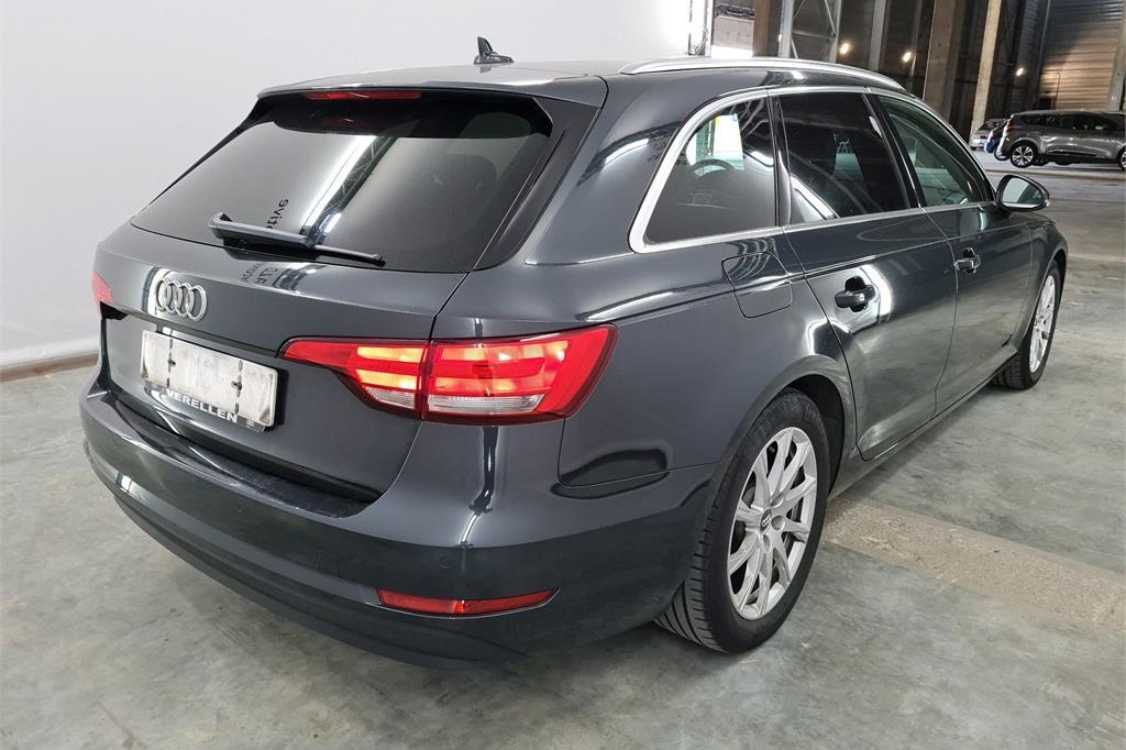 Audi A4 Avant 2017 фото 1