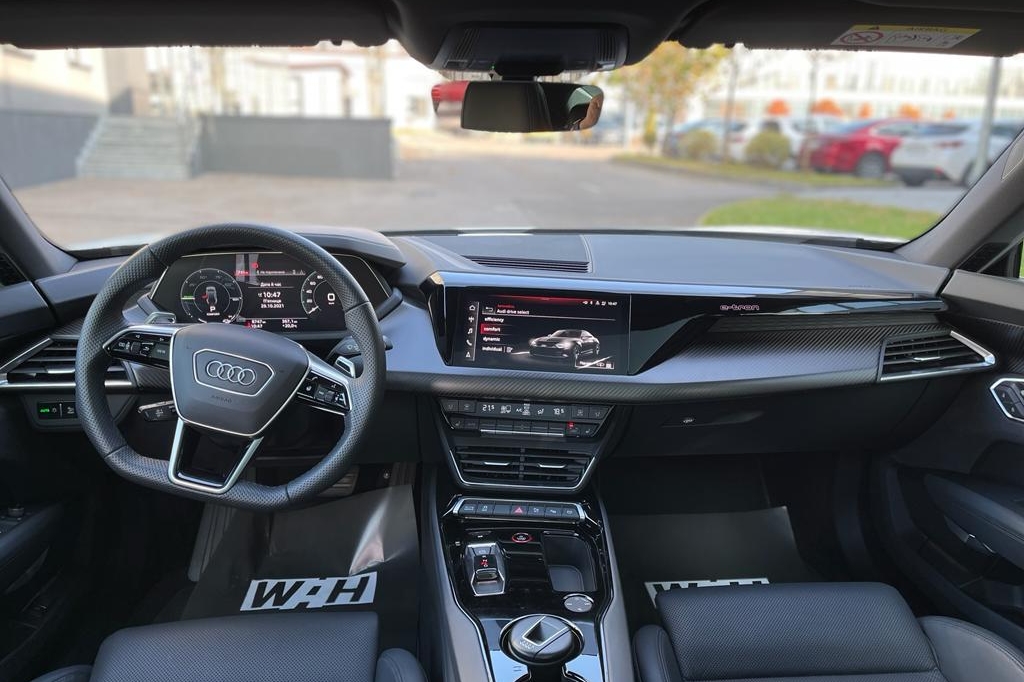 Audi e-tron GT 2021 фото 20