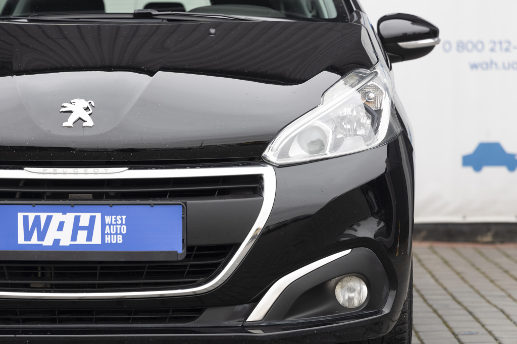 Peugeot 208 2017 фото 2