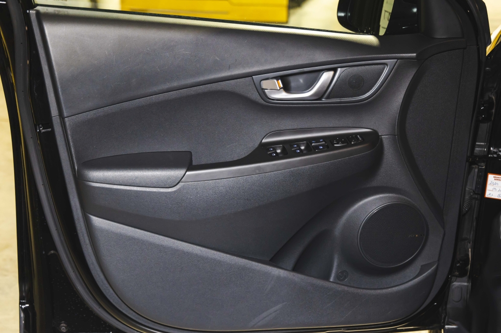 Hyundai Kona Electric 2021 фото 22