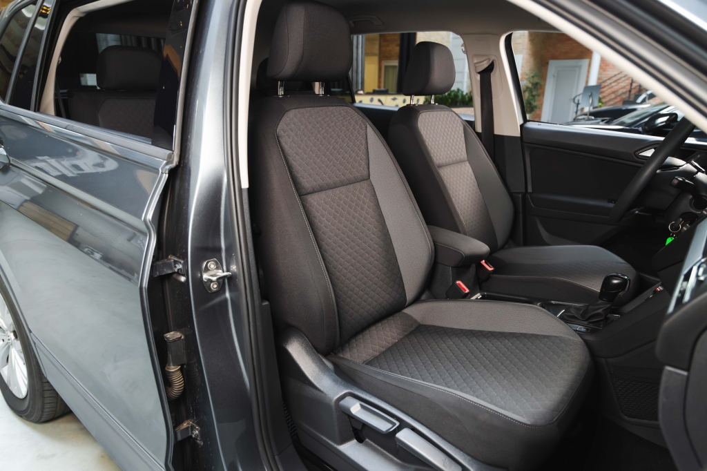 Volkswagen Tiguan S 2019 photo 25