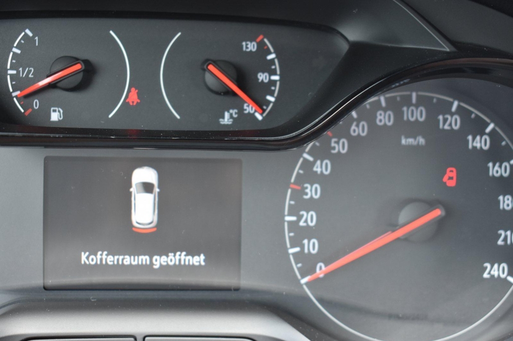 Opel Grandland X 2019 фото 7