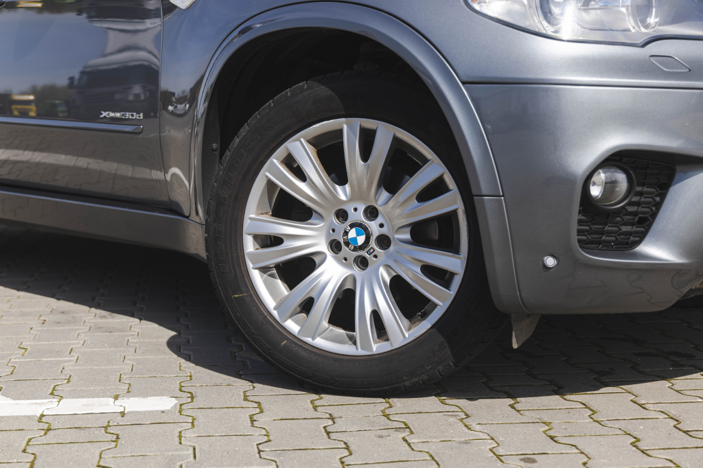 BMW X5 2010 фото 4