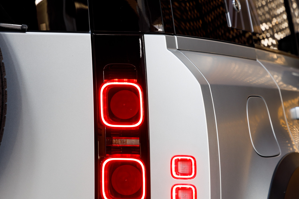 Land Rover Defender First Edition D240 2020 photo 45