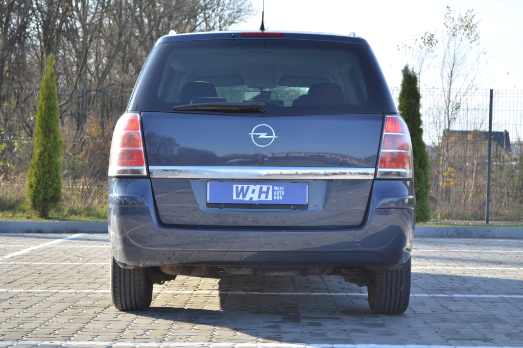Opel Zafira photo 4