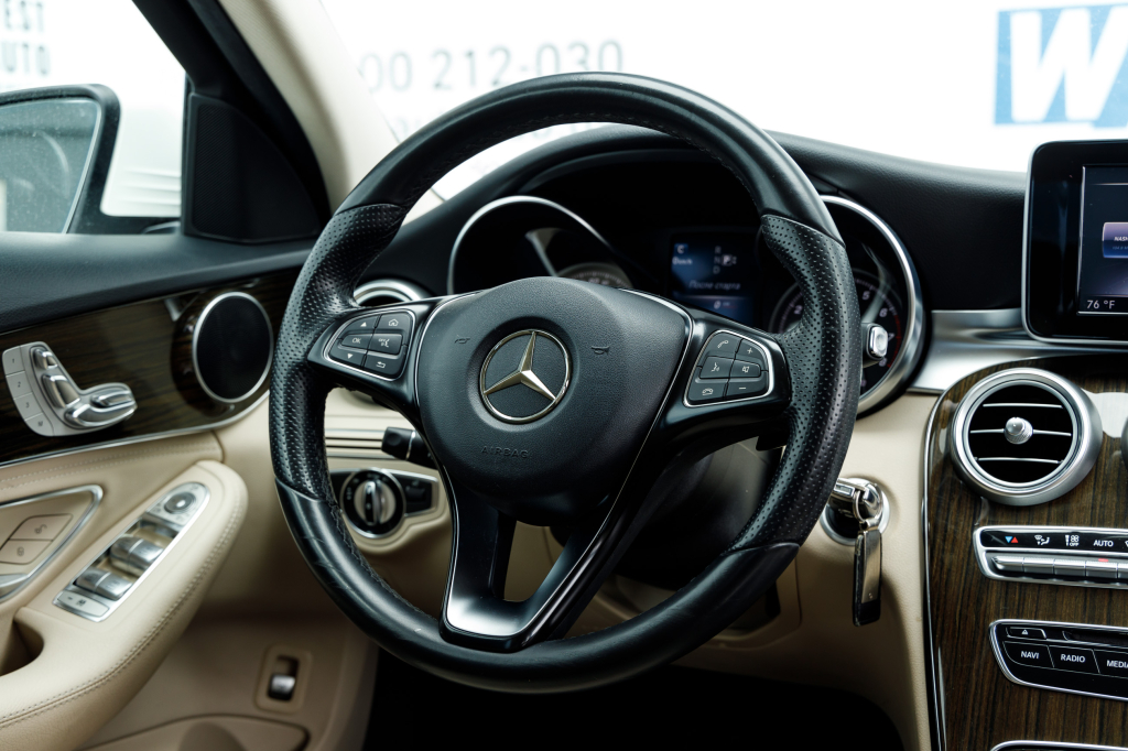 Mercedes-Benz C 300 2014 photo 17