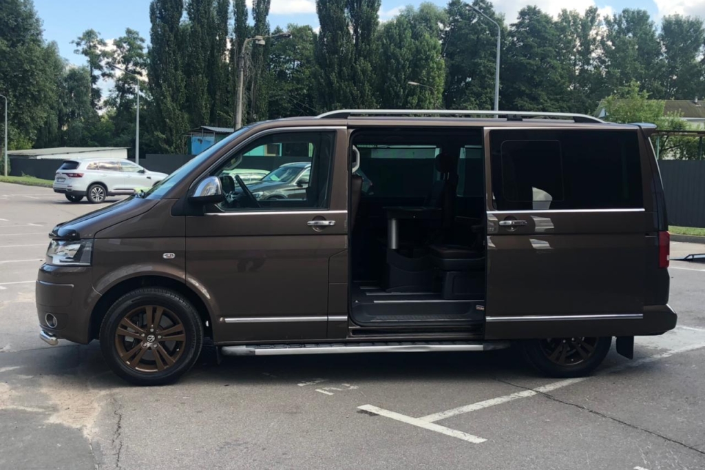 Volkswagen Multivan HIGHLINE 2011 photo 2