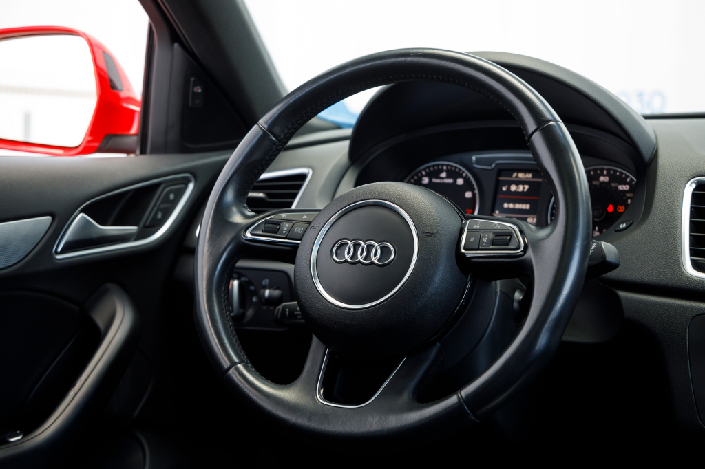 Audi Q3 Premium 2016 photo 25