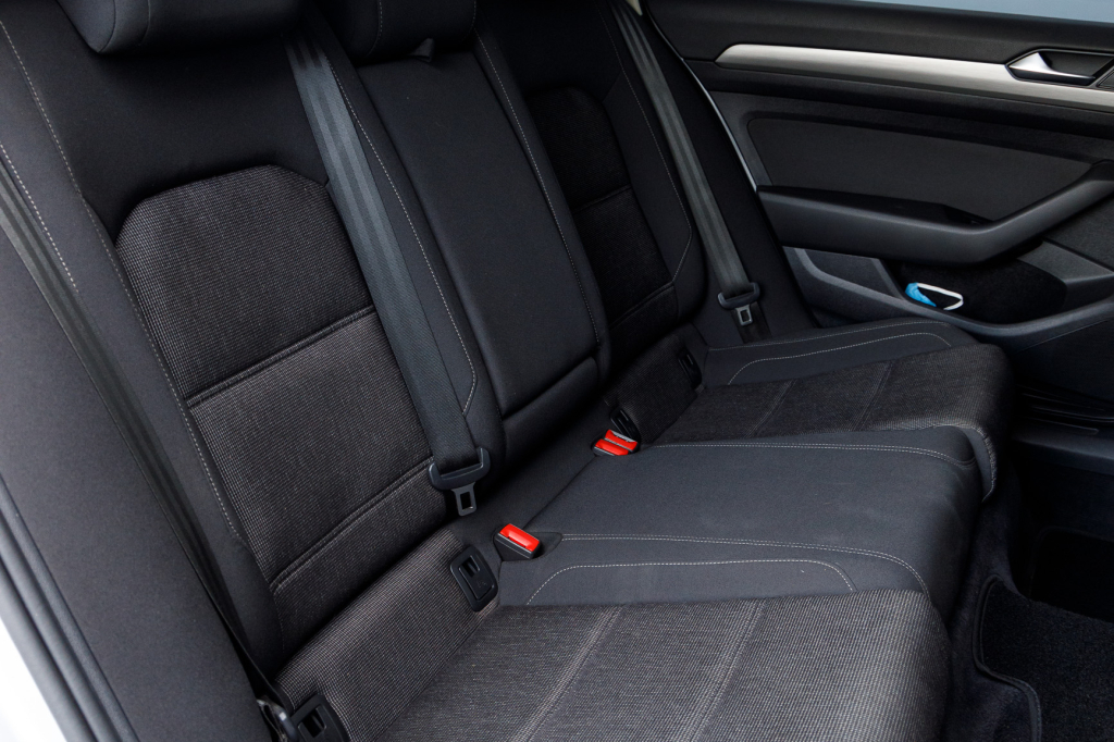 Volkswagen Passat B8 фото 17