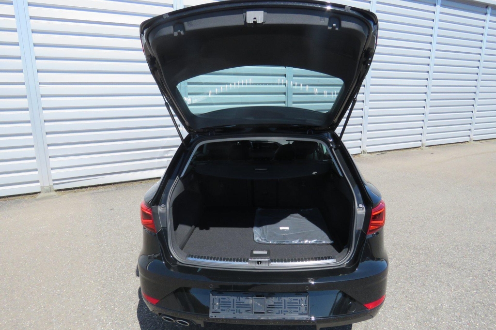 SEAT Leon ST 2020 фото 11