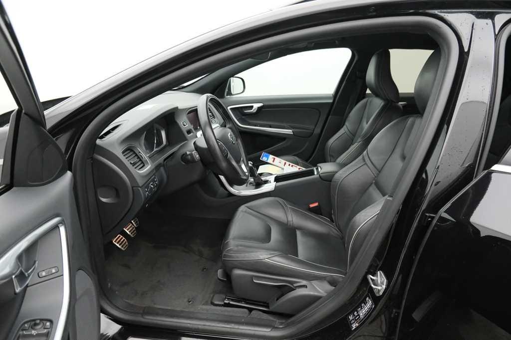 Volvo V60 2018 фото 5