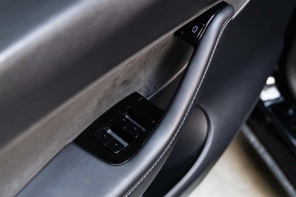 Tesla Model Y Long Range Dual Motor 2022 фото 15