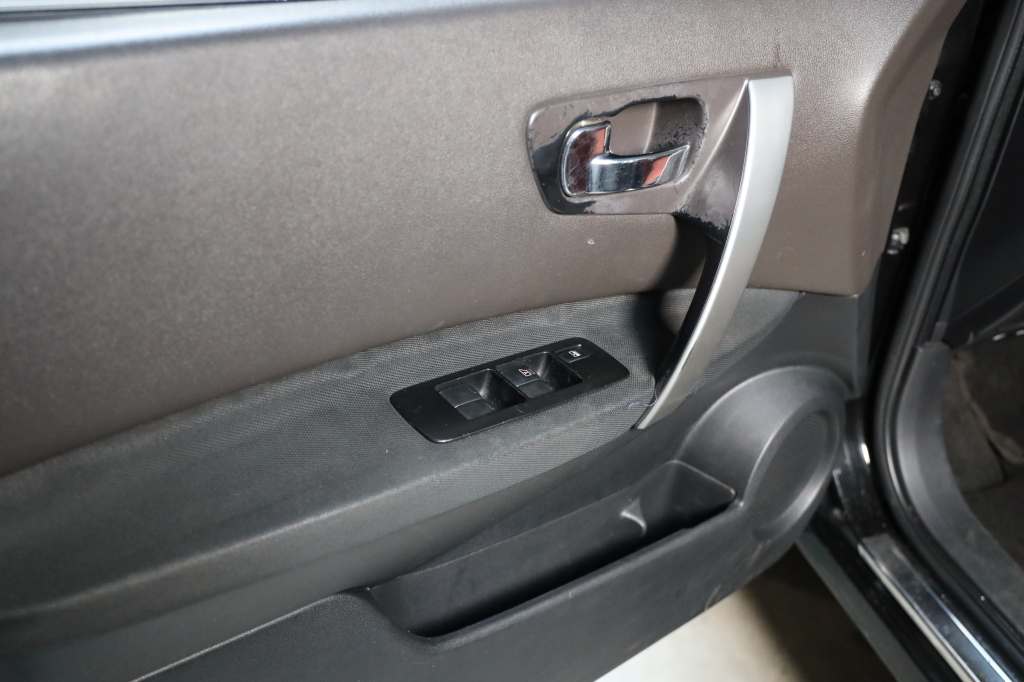 Nissan Qashqai 2008 photo 22