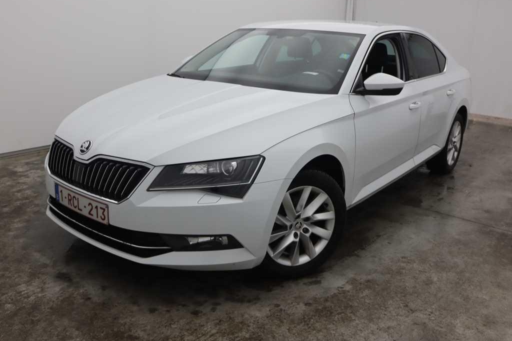 Skoda Superb 2016 photo 4