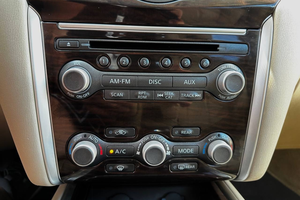 Nissan Pathfinder 2015 фото 20