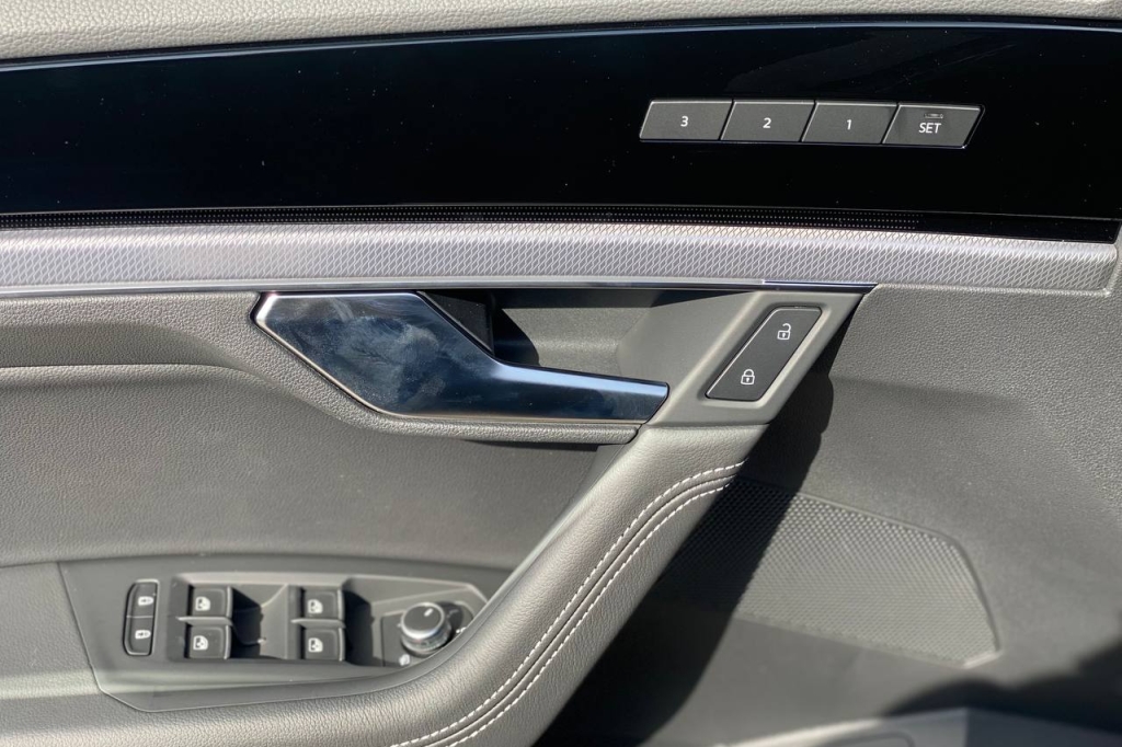 Volkswagen Touareg PLATINUM 2022 фото 8