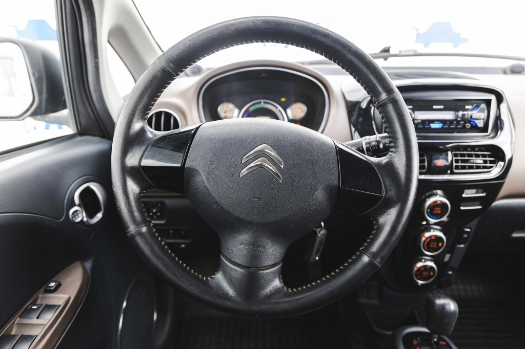 Citroen C-Zero 2011 фото 18