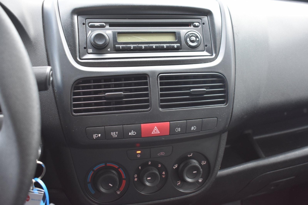 Opel Combo 2018 фото 1