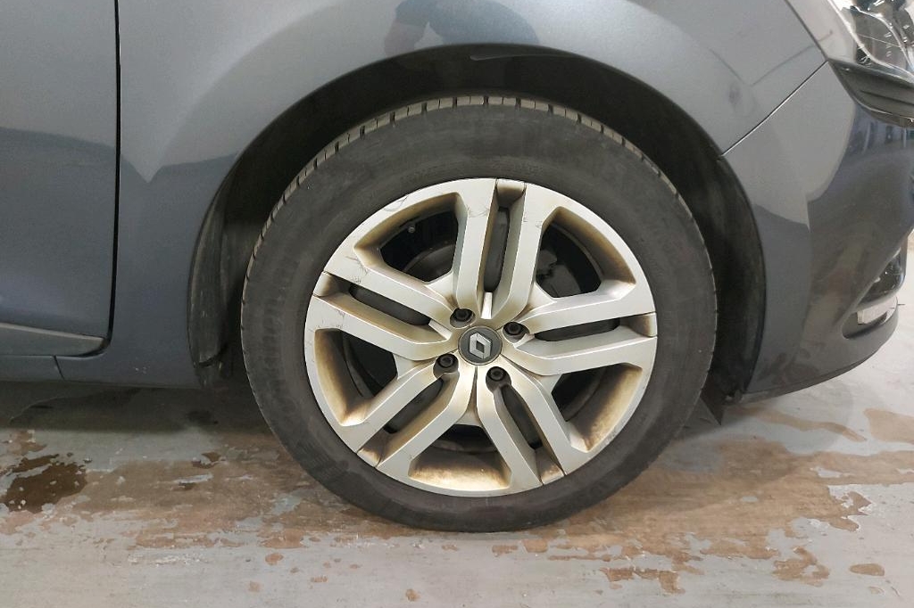 Renault Clio Grandtour 2016 фото 12