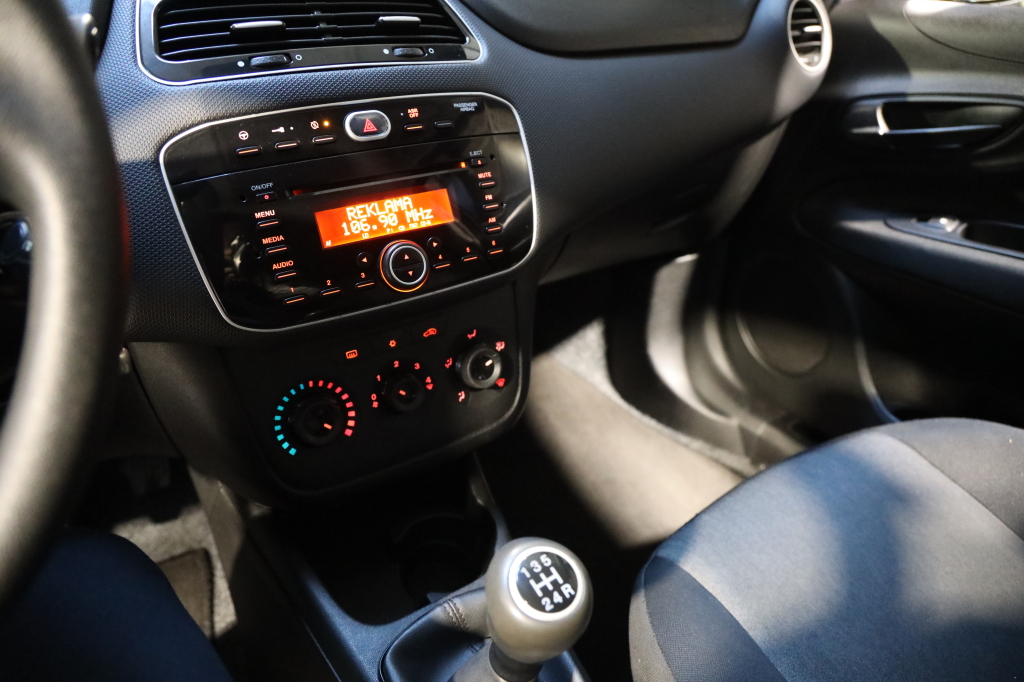 Fiat Punto 2017 фото 17