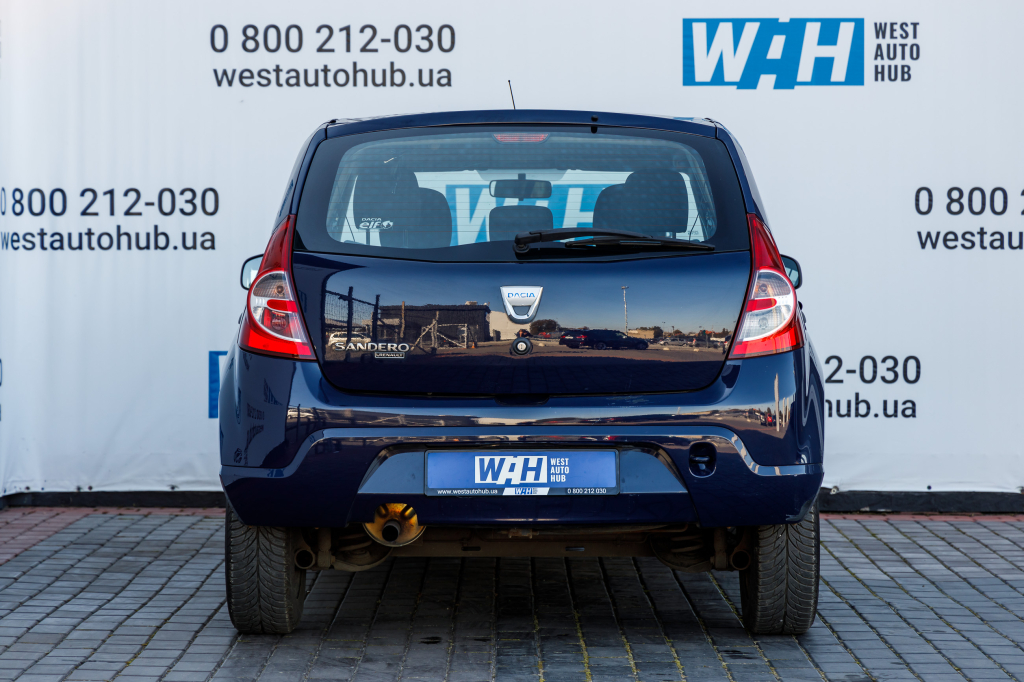 Dacia Sandero 2010 photo 4