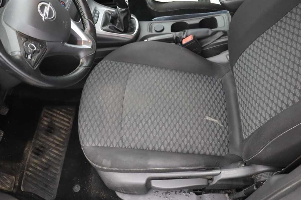 Opel Astra Sports Tourer 2016 фото 67