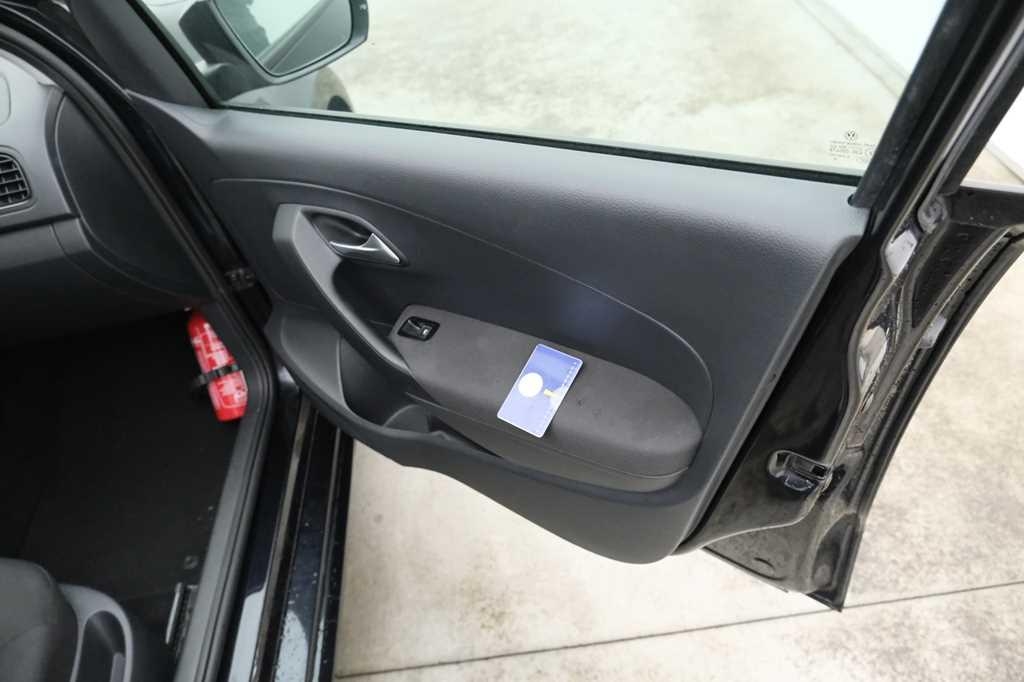 Volkswagen Polo 2016 фото 9