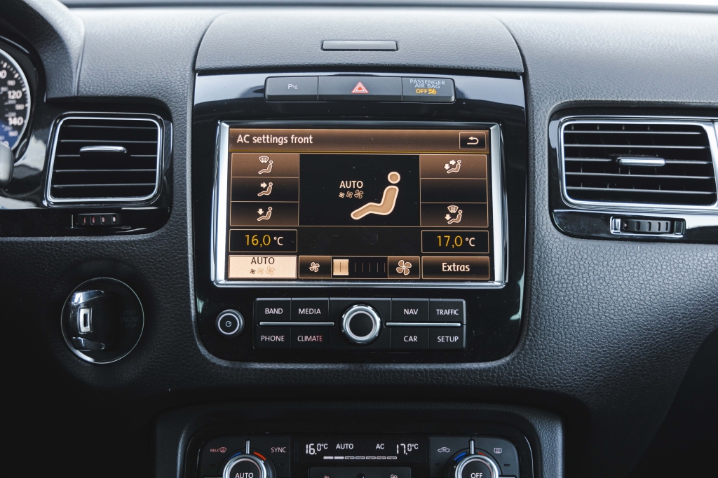 Volkswagen Touareg 2011 фото 22