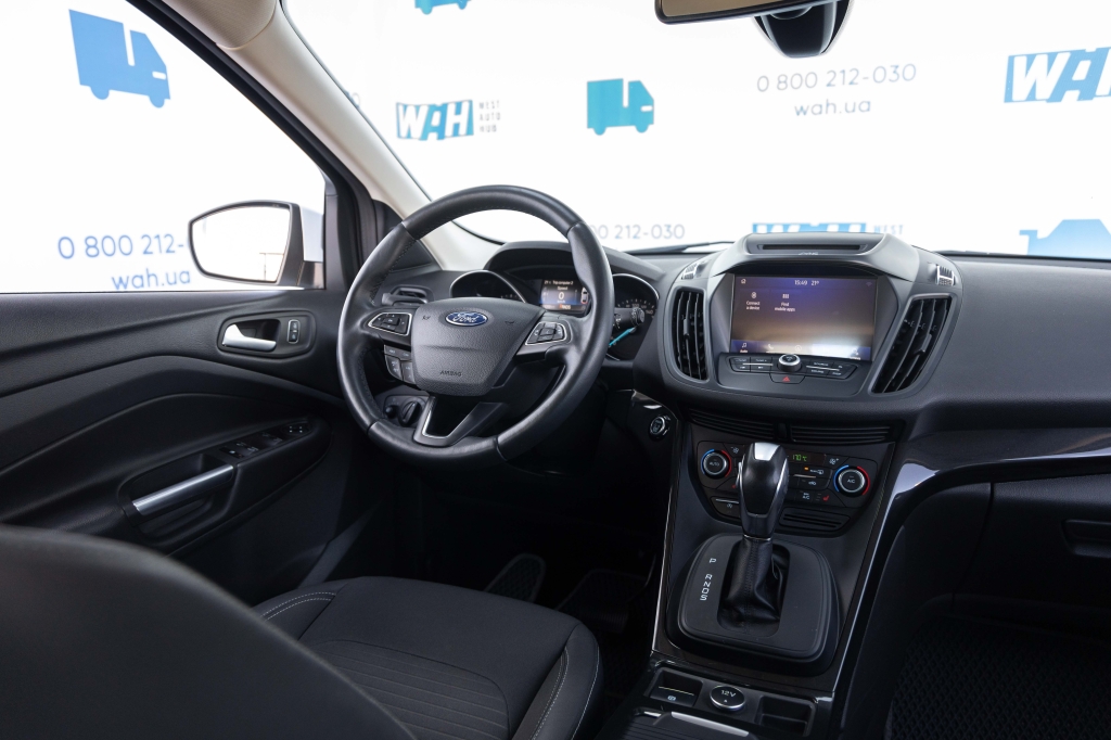 Ford Kuga 2019 фото 26